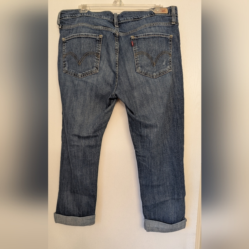Levi's Crop Women's Boyfriend Jeans